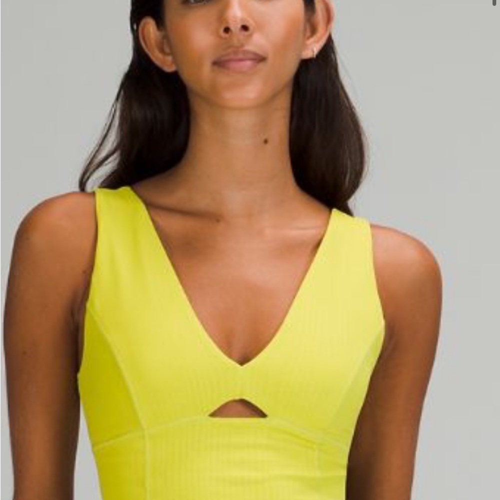 lululemon lab Studio Cropped Tank Top
Disrupt Grid Emboss Yellow Serpentine 6